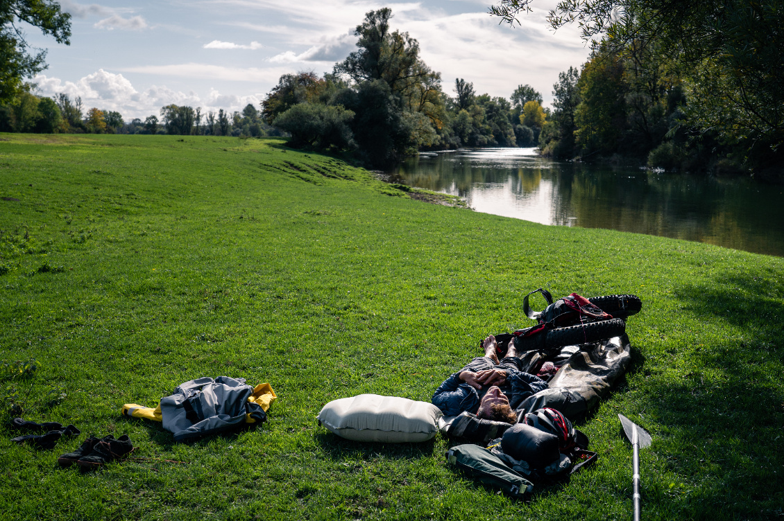 En pleine sieste, qu'il est agréable de se mettre en plein soleil à 13h en automne !