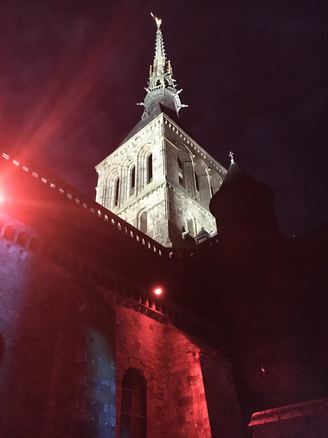 Dans l'abbaye, tout en haut, pour la nocturne de l'été!