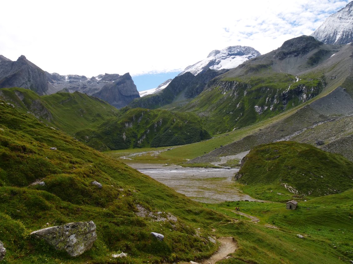 Plan des Nettes et la grande Motte au fond