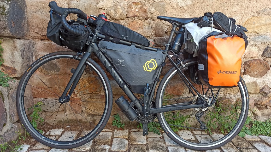 J3. Noir et rapide comme Tornado, le cheval de Zorro. Tornado s'est plutôt pas mal comme prénom? Vous le trouvez comment ce vélo?