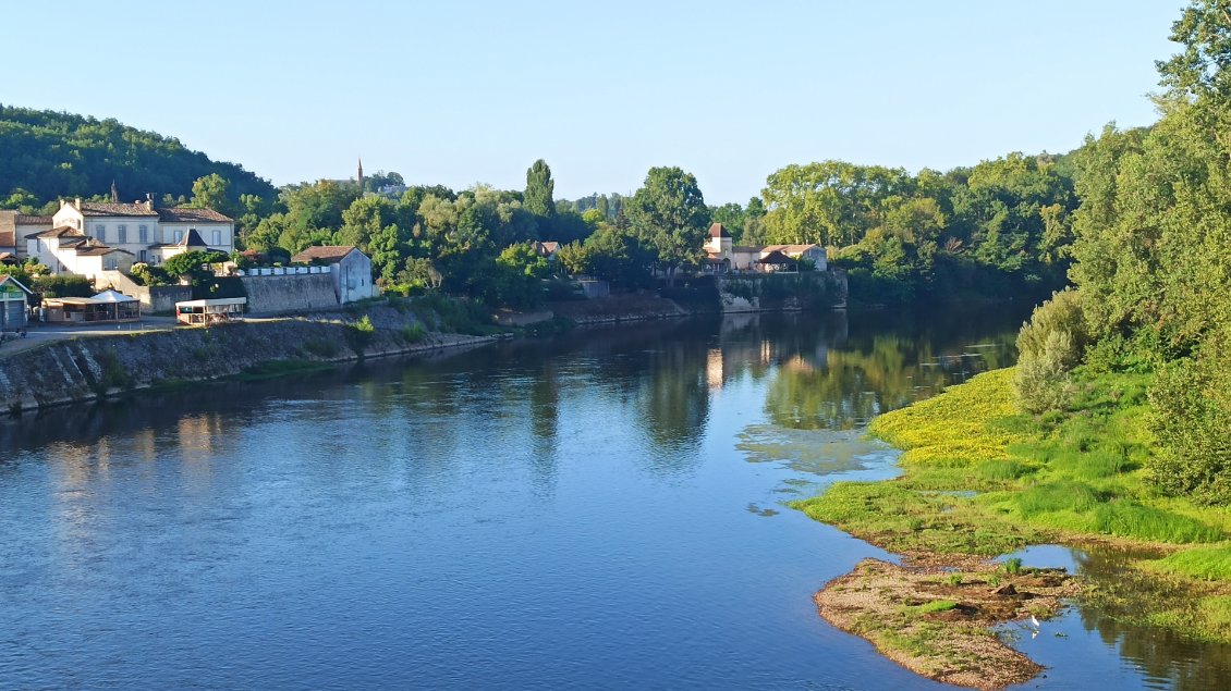 J8. Depuis que je suis en Dordogne (le département), je traverse enfin son fleuve du même nom.