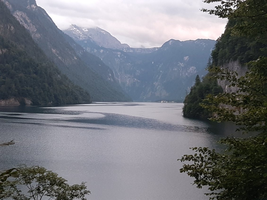 Le Konigssee et ses allures de fjord, lorsqu'on s'élève un peu.
