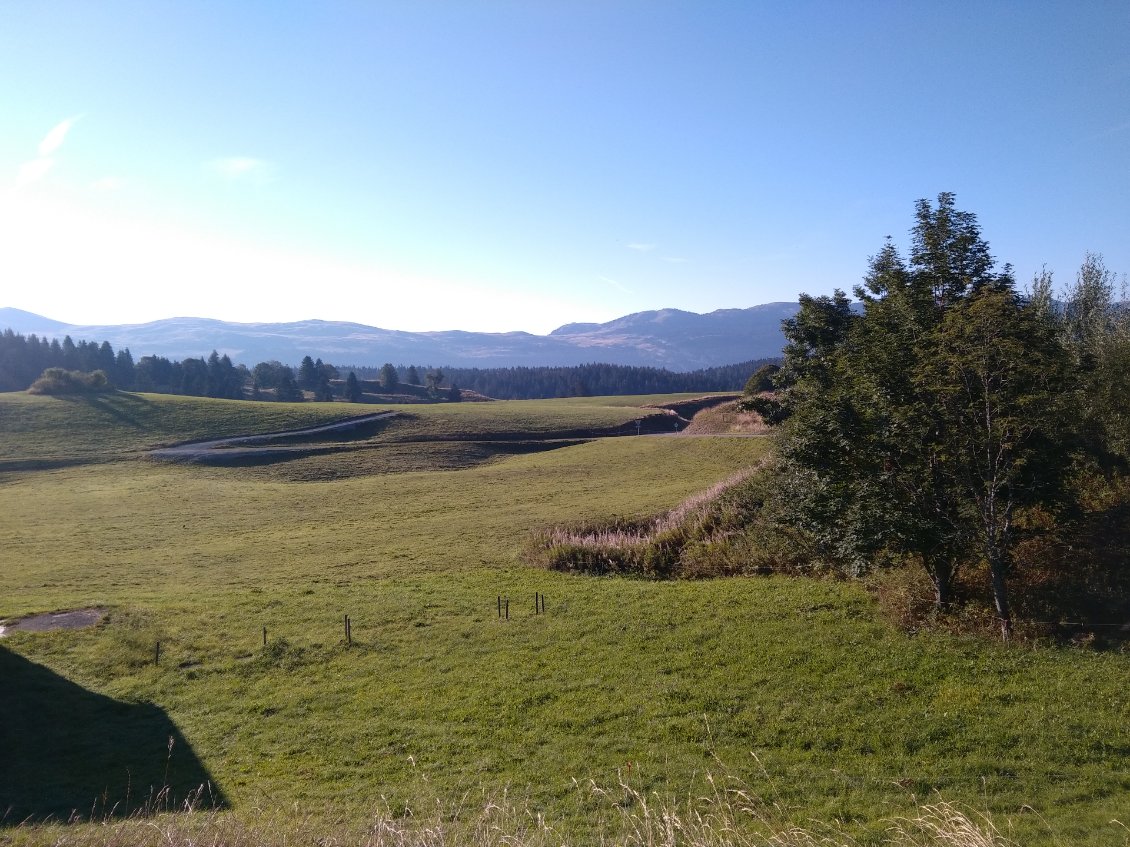 Lumières matinales sur Bellecombe et les monts Jura