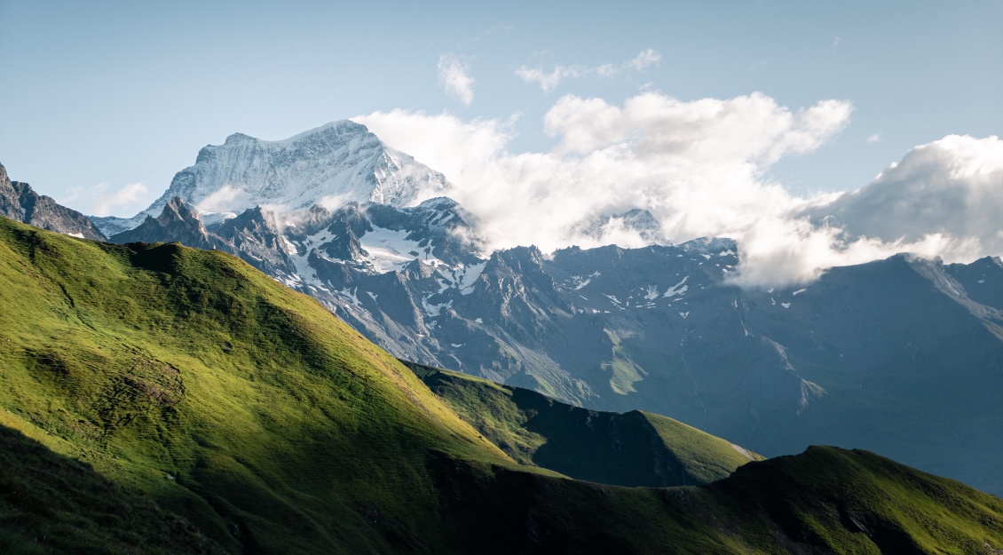 Grand Combin, saupoudré de neige fraîche.