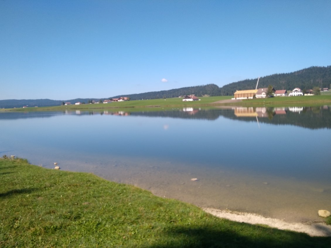 Couverture de Périple en boucle de 9 à 11 jours dans le Jura en vélo