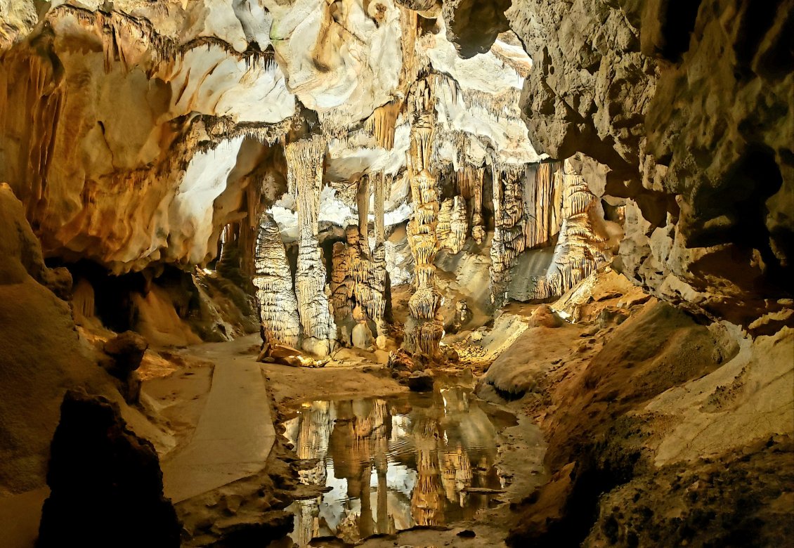 La grotte de Limousis