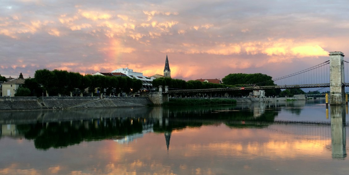 Couché de soleil à Tournon-sur-Rhône