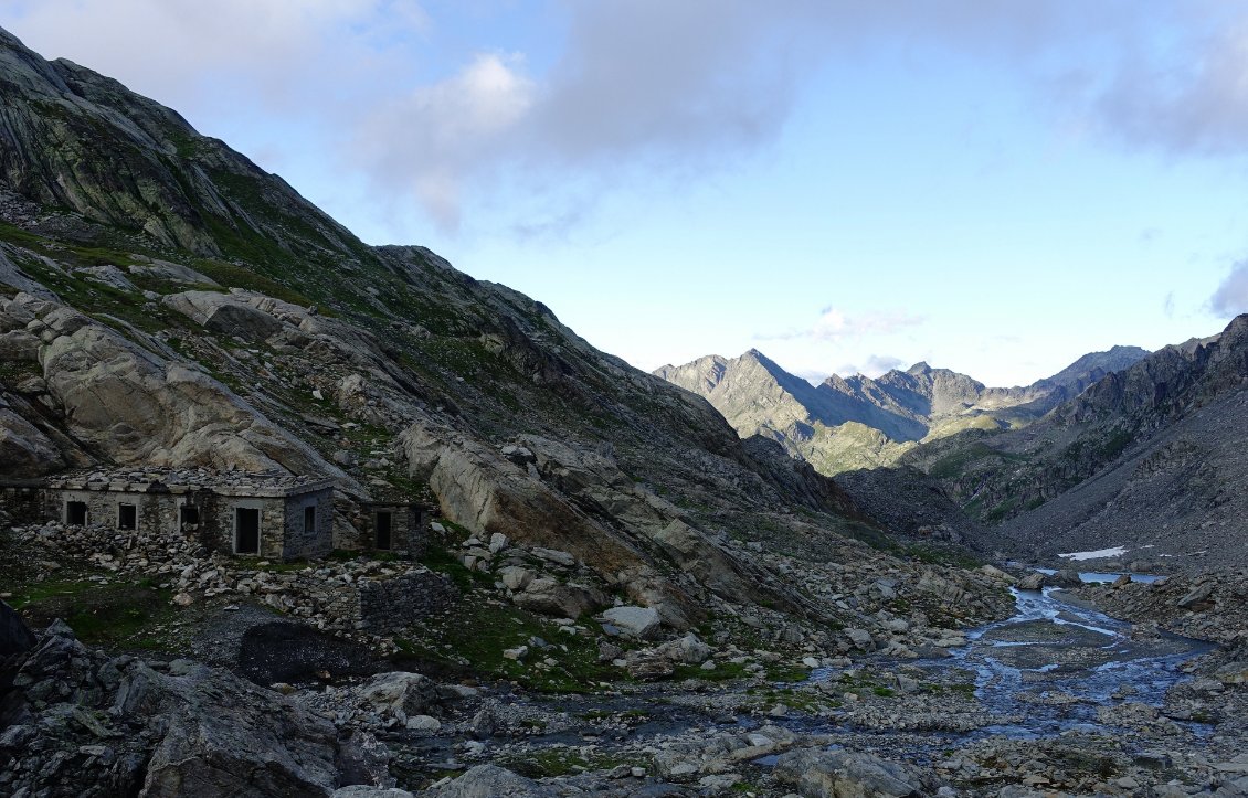 Une belle vue depuis ce col lors d'une éclaircie...