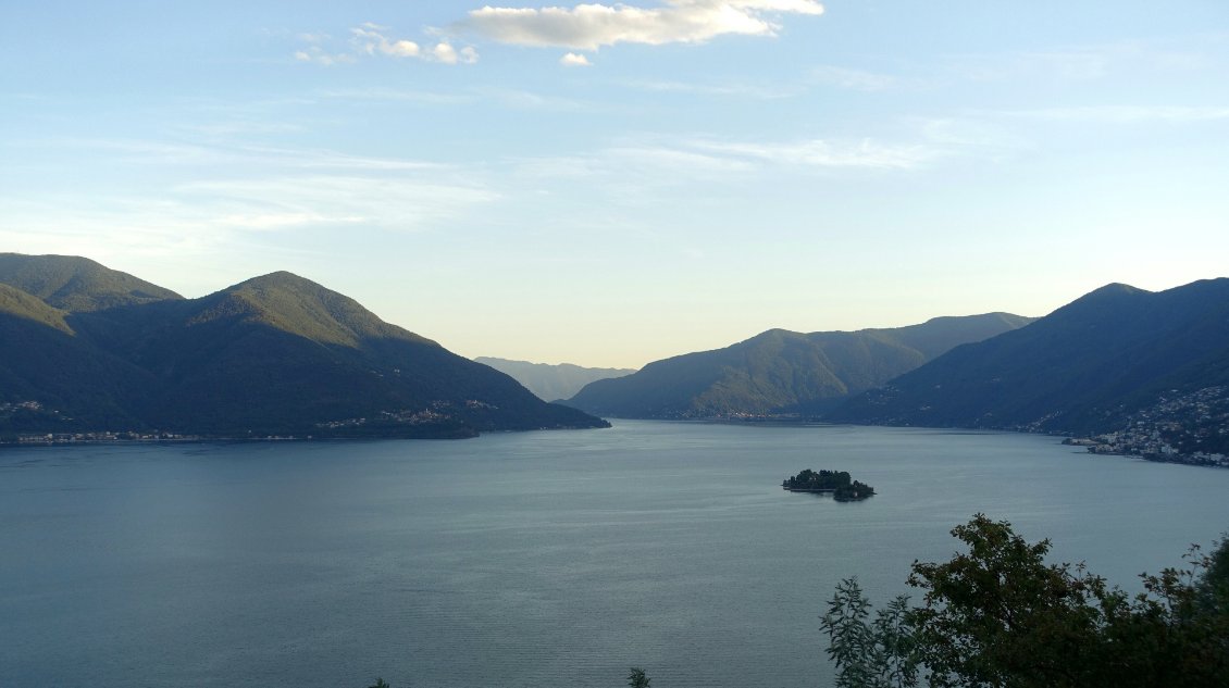 Le laggo Maggiore depuis Locarno en Suisse
