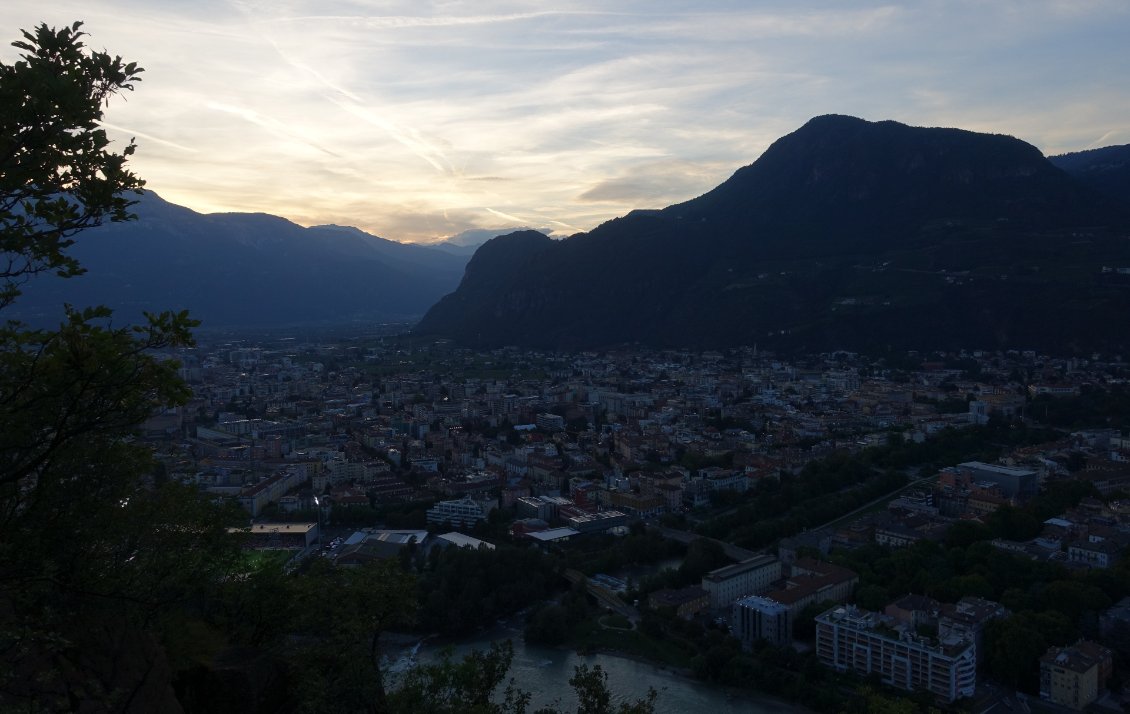 Vue sur Bolzano depuis une colline où je passe la nuit.