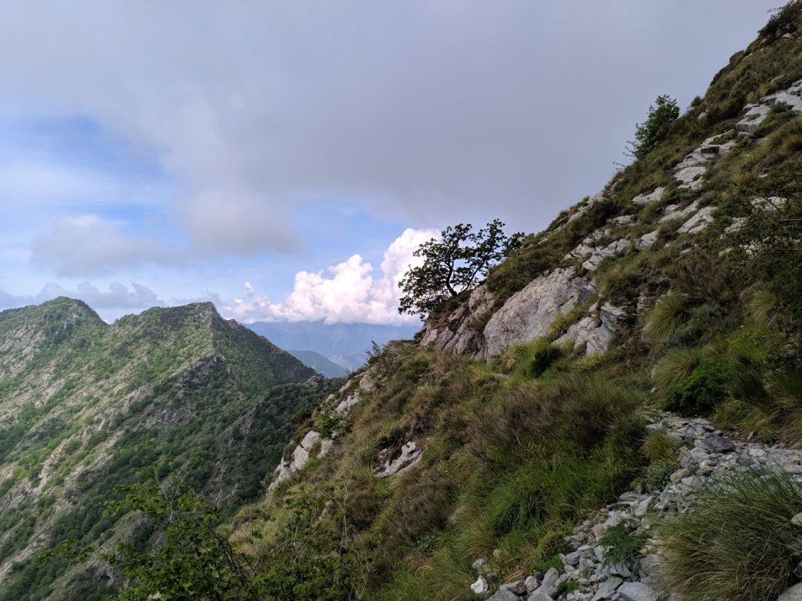 J21 - Entre le refuge Muratone (fermé) et le refuge Allavena (ouvert)