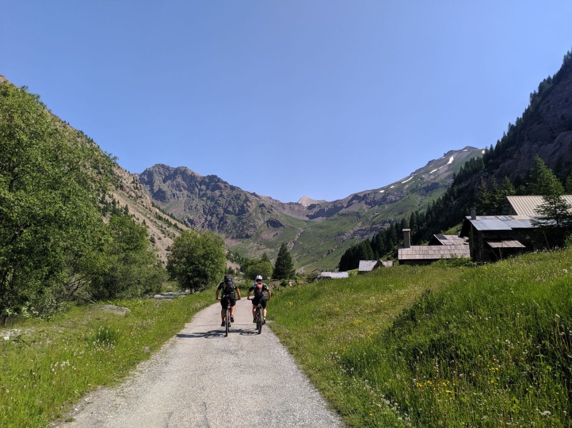 J30 - Montée vers le col de l'Eychauda