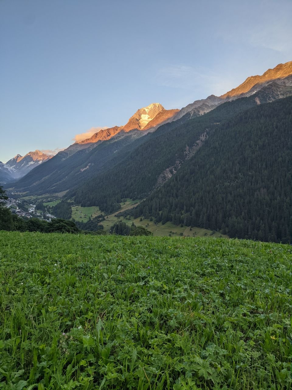 J68 - Bivouac avec vue sur le Bietschorn ("roi du Valais", à ne pas confondre avec le Bishorn).