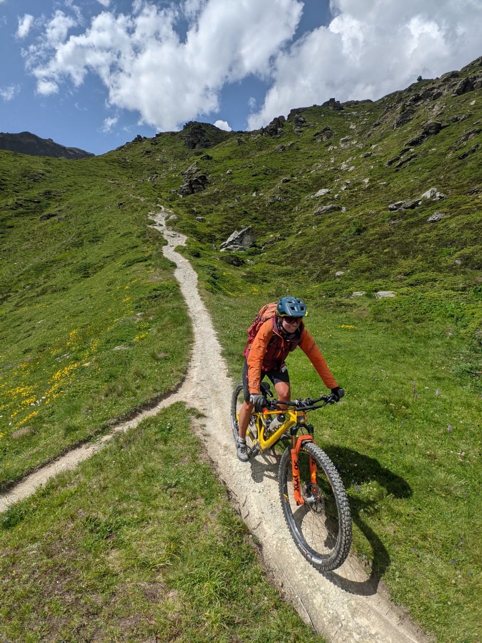 J59 - Descente du Mont de l'Etoile, sous la cabane des Aiguilles Rouges.