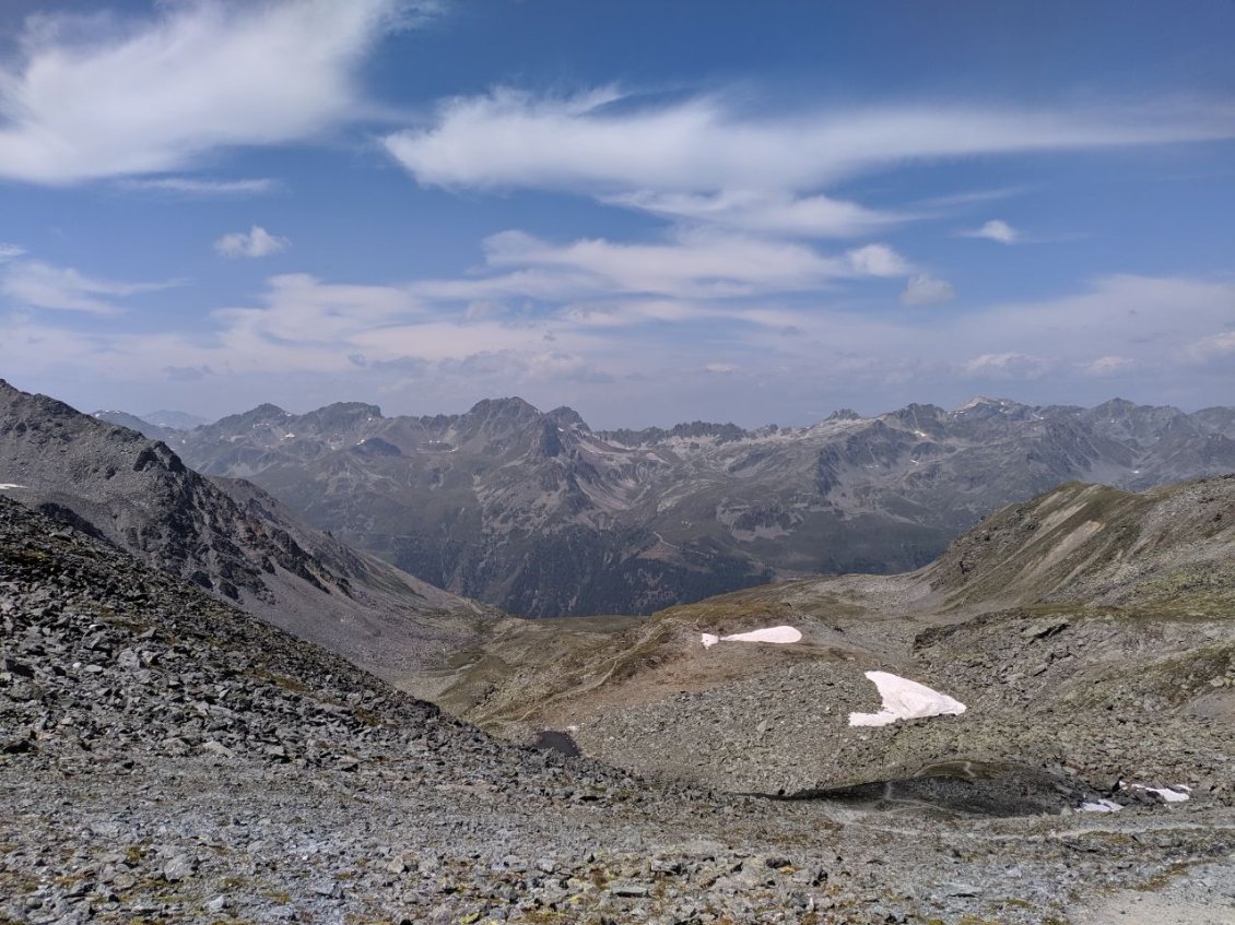 J63 - Augsbordpass, sentier cassant pour basculer de la vallée de Gruben à la vallée de Zermatt.