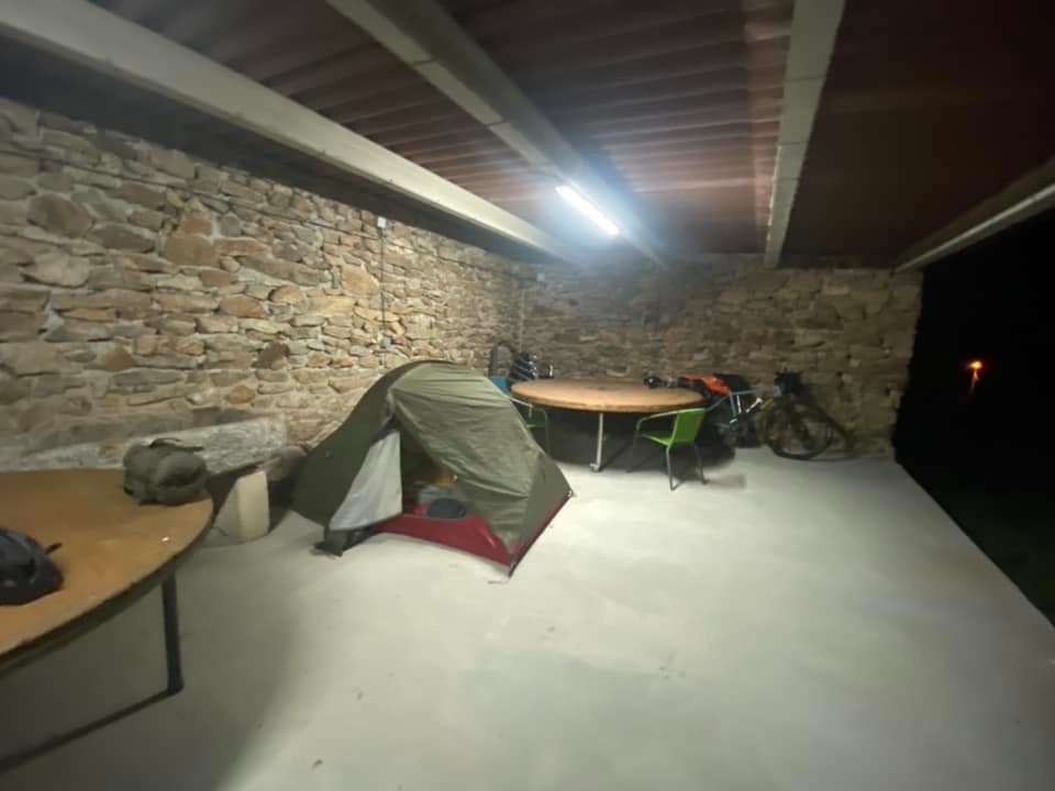 JOUR 9 : Bivouac chez l'habitant à l'abris du vent