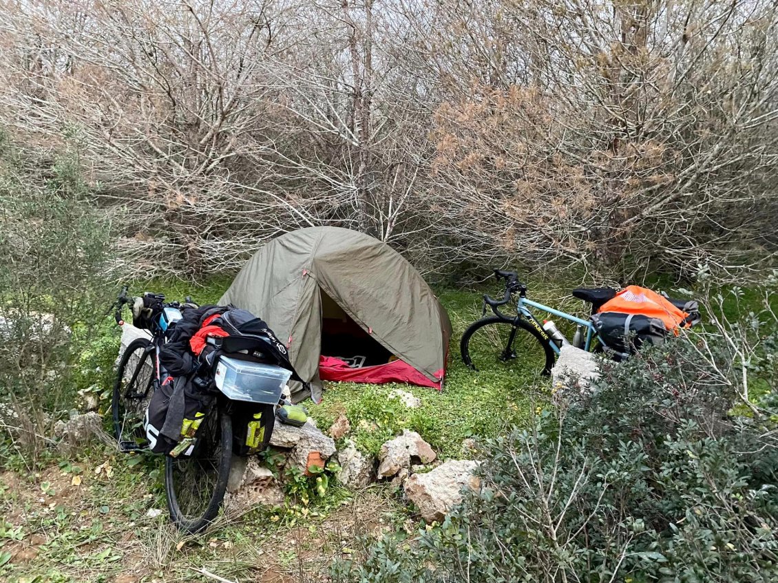 JOUR 24 : Matin au bivouac.