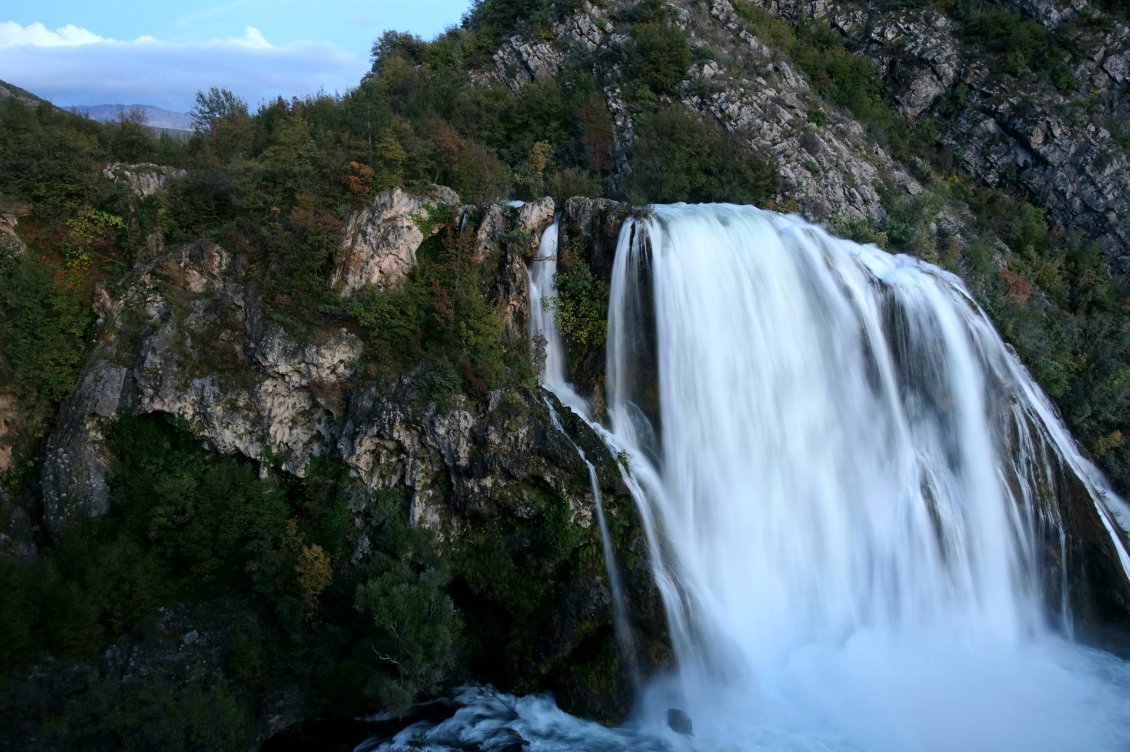 Slap Krčić (la cascade de la rivière Krčić), en quittant la ville de Knin.