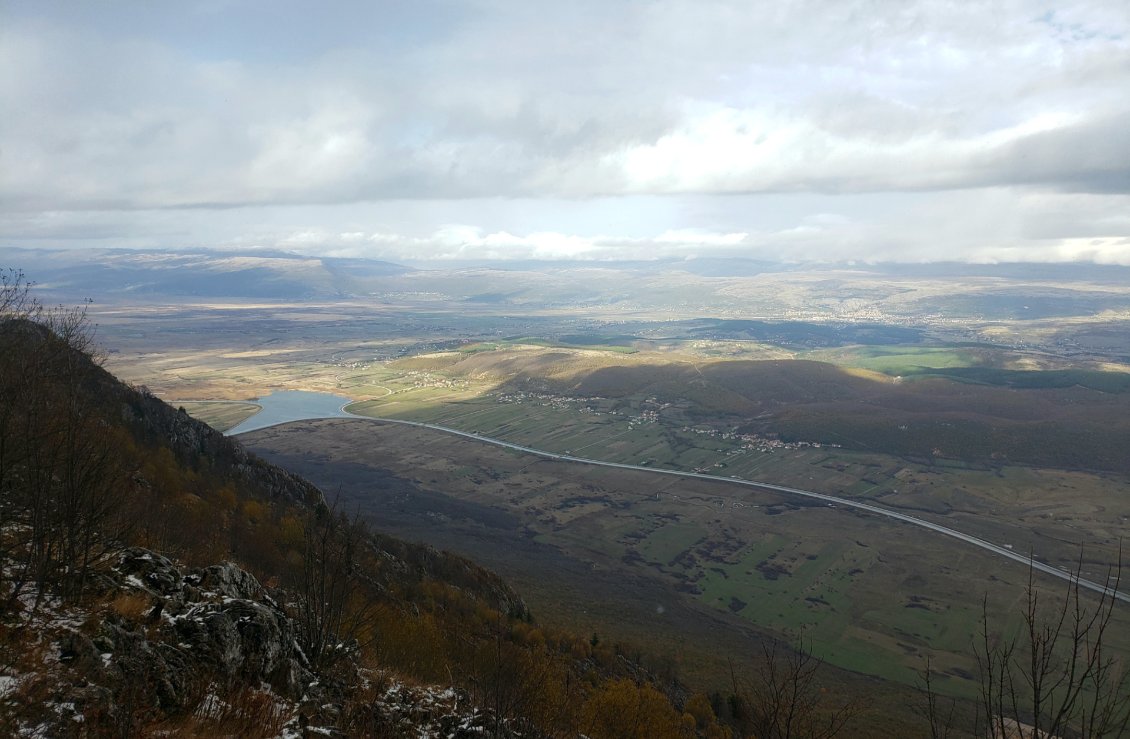 Au-dessus de la plaine de Livno, face à la Bosnie-Herzégovine