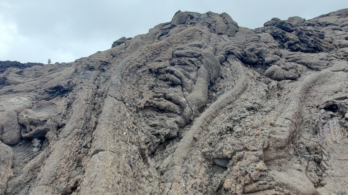la colonne vertébrale du dragon.