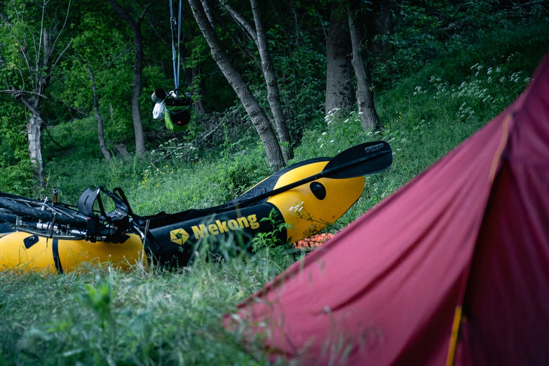 Bivouac avec système antivol pour la bouffe !