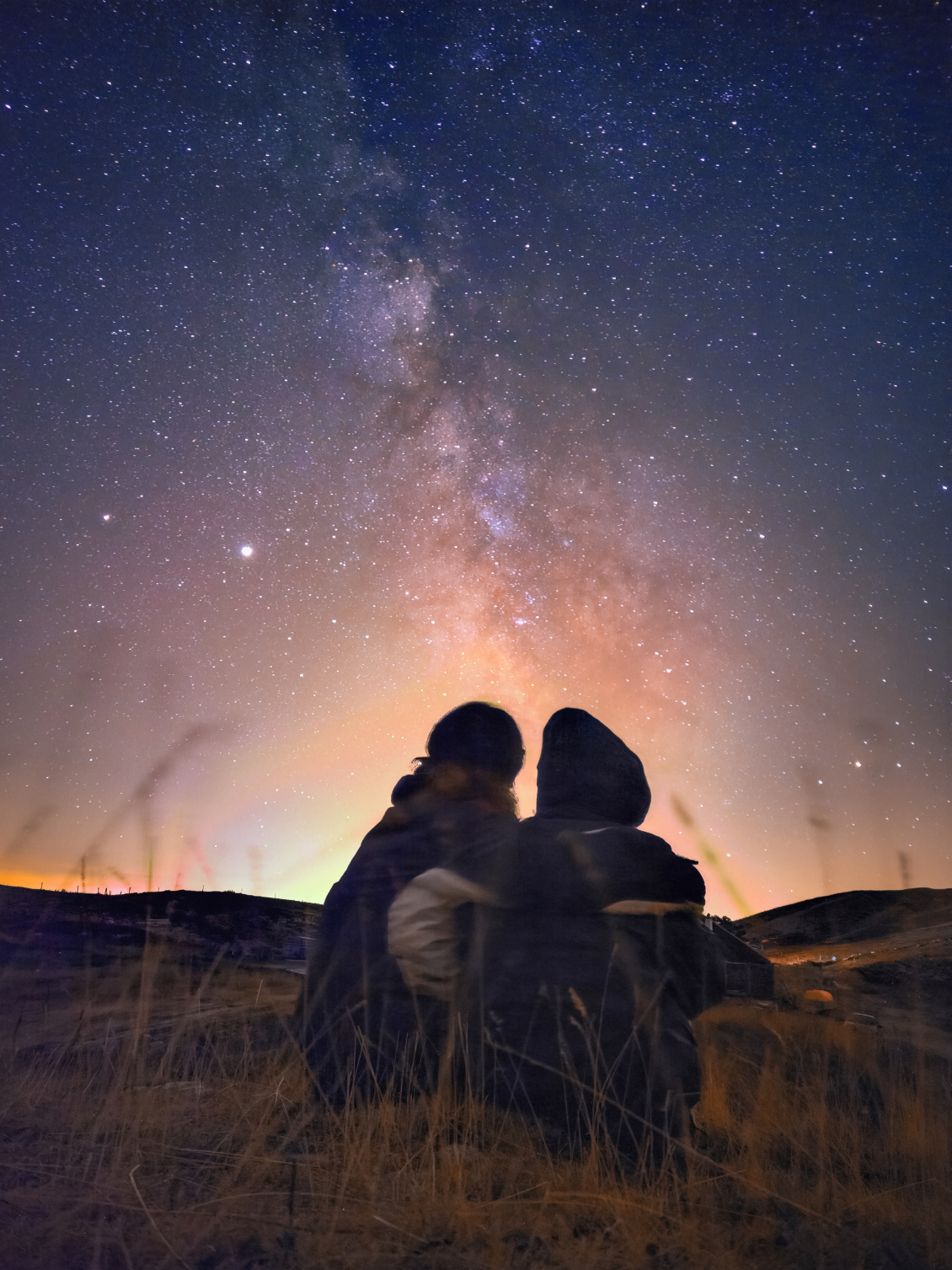 #44 Nicolas Alexandropoulos.
Au Charmant Som, près de Grenoble. Découverte de l'astrophoto. Randonnée choisie pour sa facilité et la qualité du ciel malgré la proximité avec Grenoble (dont on aperçoit la pollution lumineuse).