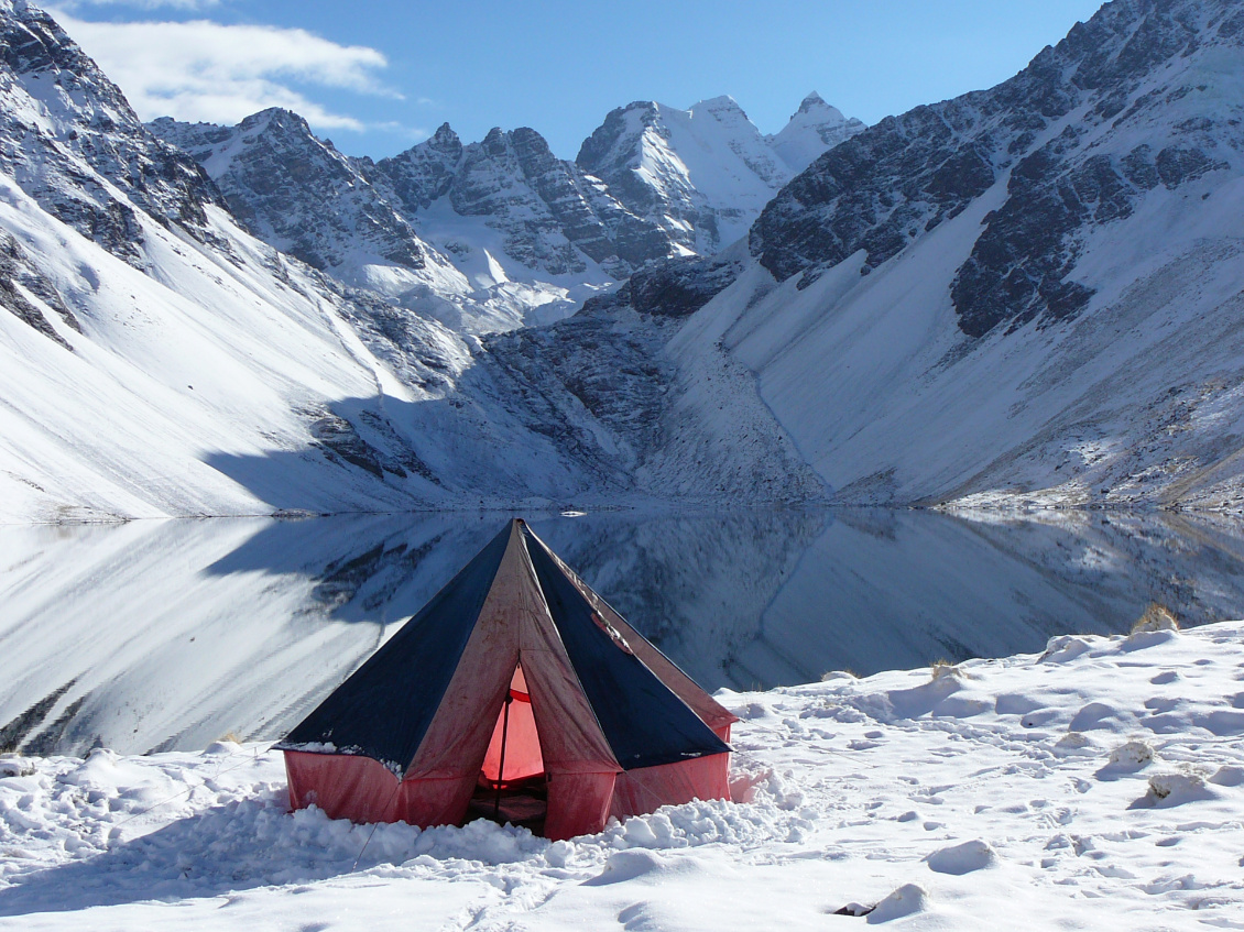 #3 Céline Petex.
Fin septembre, Bolivie, le matin au réveil après une nuit orageuse très agitée, la neige, le soleil et un paysage de rêve.