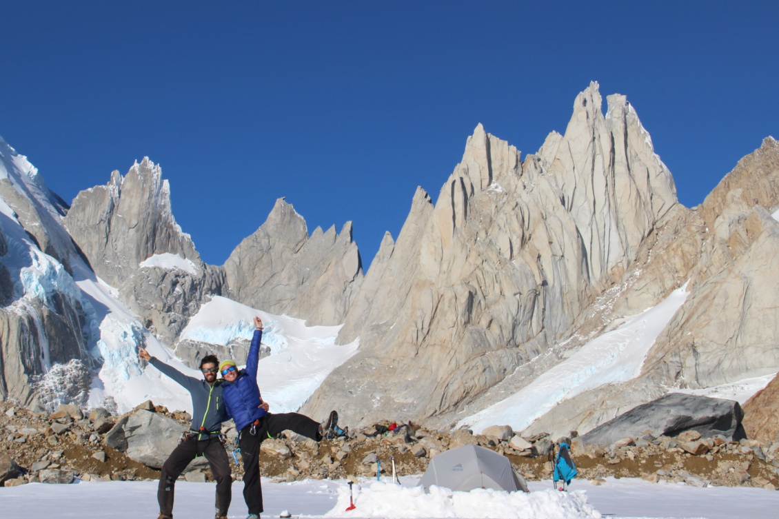 #14 Laure Janin.
Bivouac au pied du cerro Torre sur le glacier Campo de Hielo Sur (Argentine).
 @petite.tribu.baroudeuse
