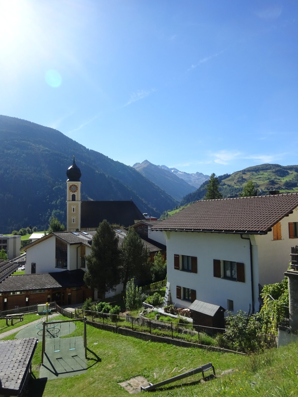 Vue sur un petit village.