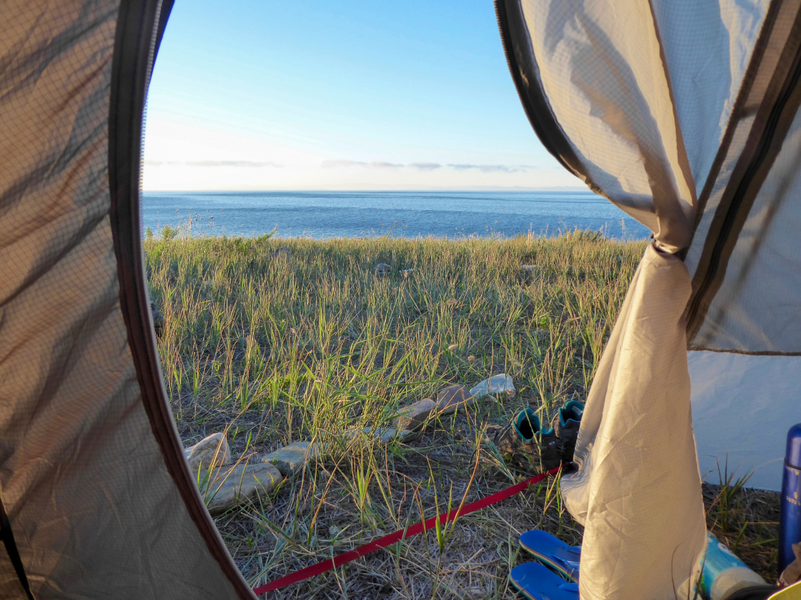 Première fois.
Bivouac solo sur les rives du Baïkal, inoubliable !