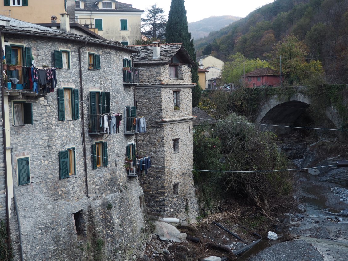 Très belle architecture dans la ville de Pieve di Teco.