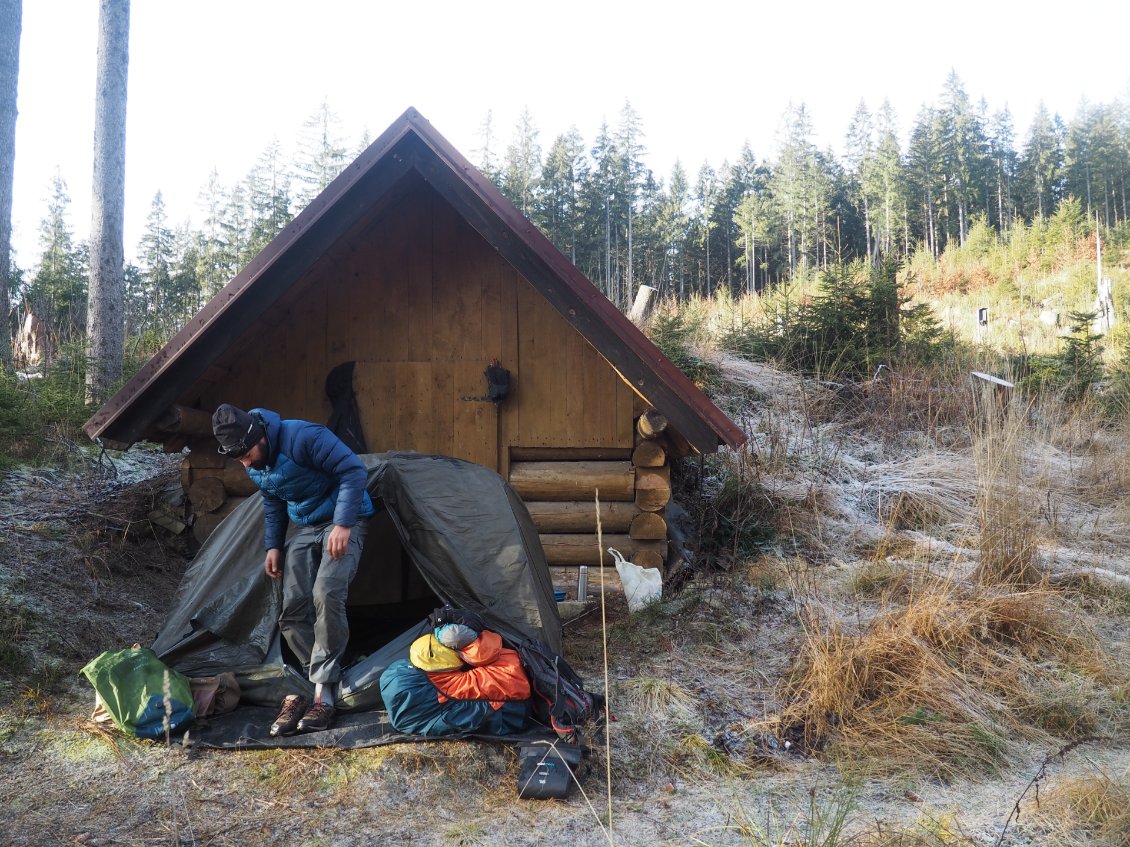 Bivouac dans un congélateur.