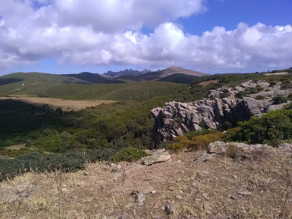 Paysage des montagnes de Costa Verde