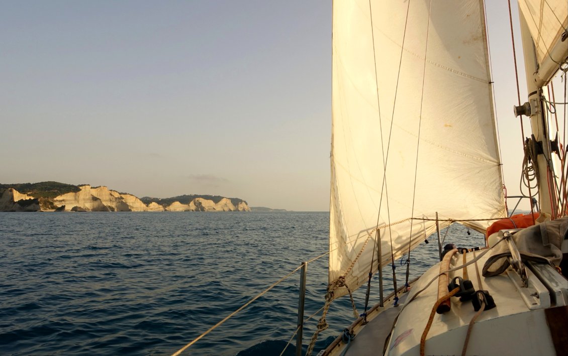 Nous quittons Corfou et la Grèce.