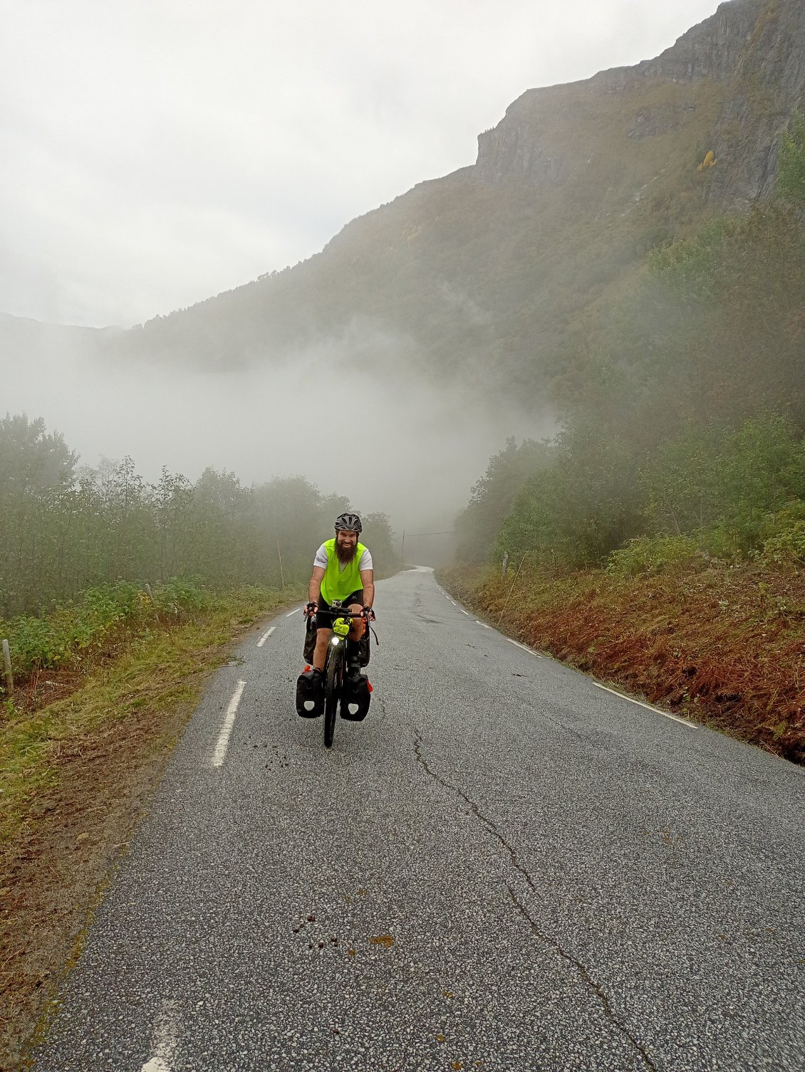 Montée dans le brouillard