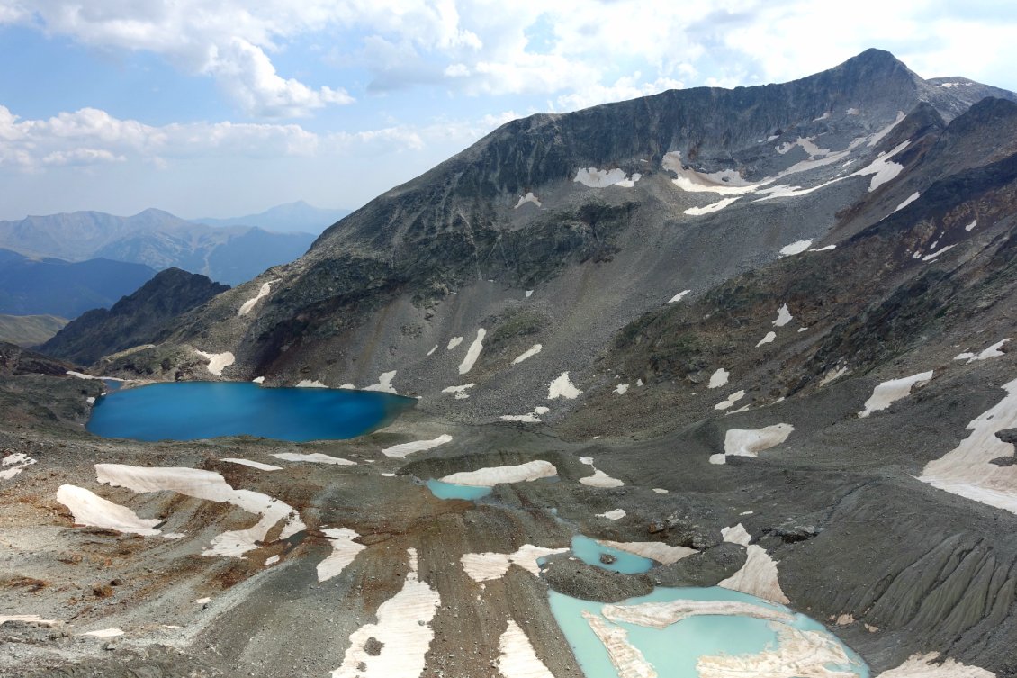 Et la vue côté espagnol sous le col du Litérole n'est pas à plaindre.