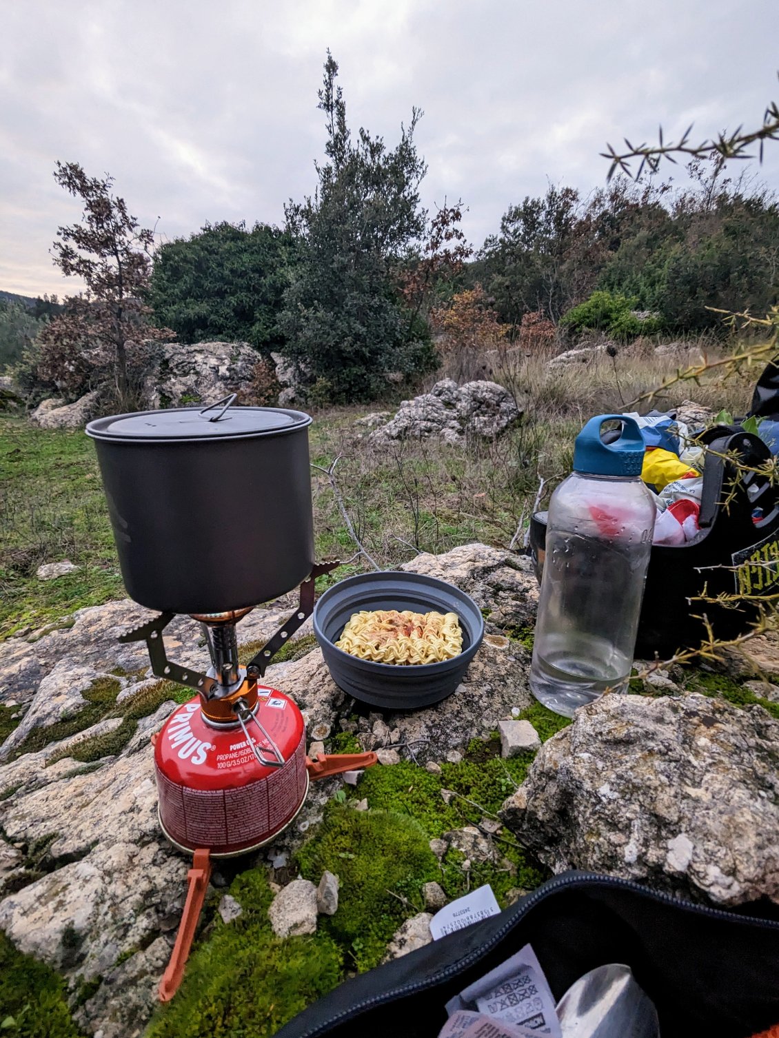 Teste de la soupe de nouilles déshydratée.