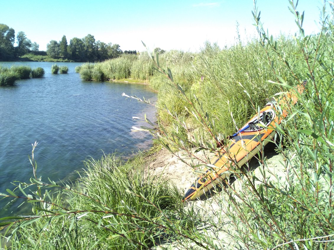 Sous le barrage de Charmes