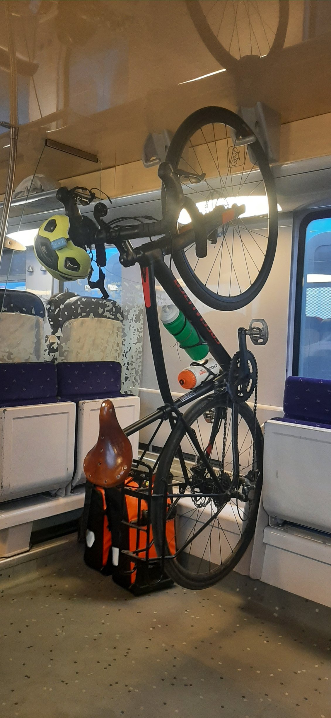 On m'a prêté un vélo pour cette sortie. Je ne lui ai pas donné de nom