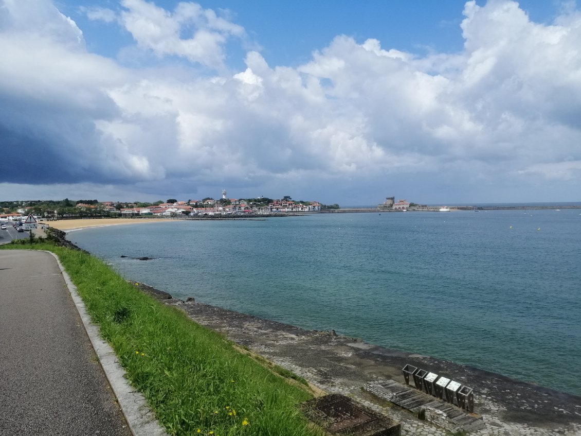 Vue sur Ciboure et le fort De Socoa