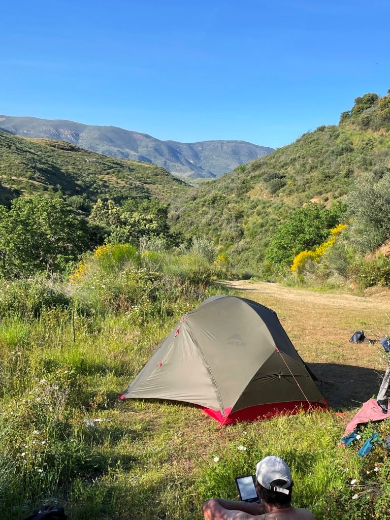 Bivouac dans la montagne sauvage