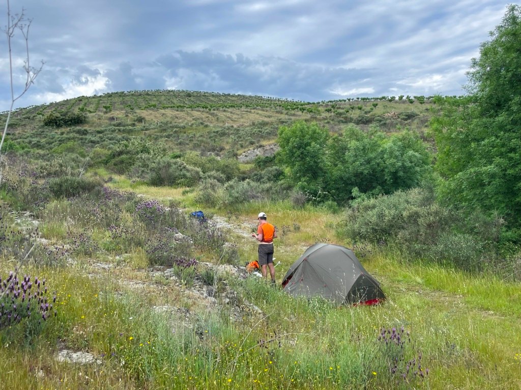 Dernier bivouac dans une jolie campagne fleurie