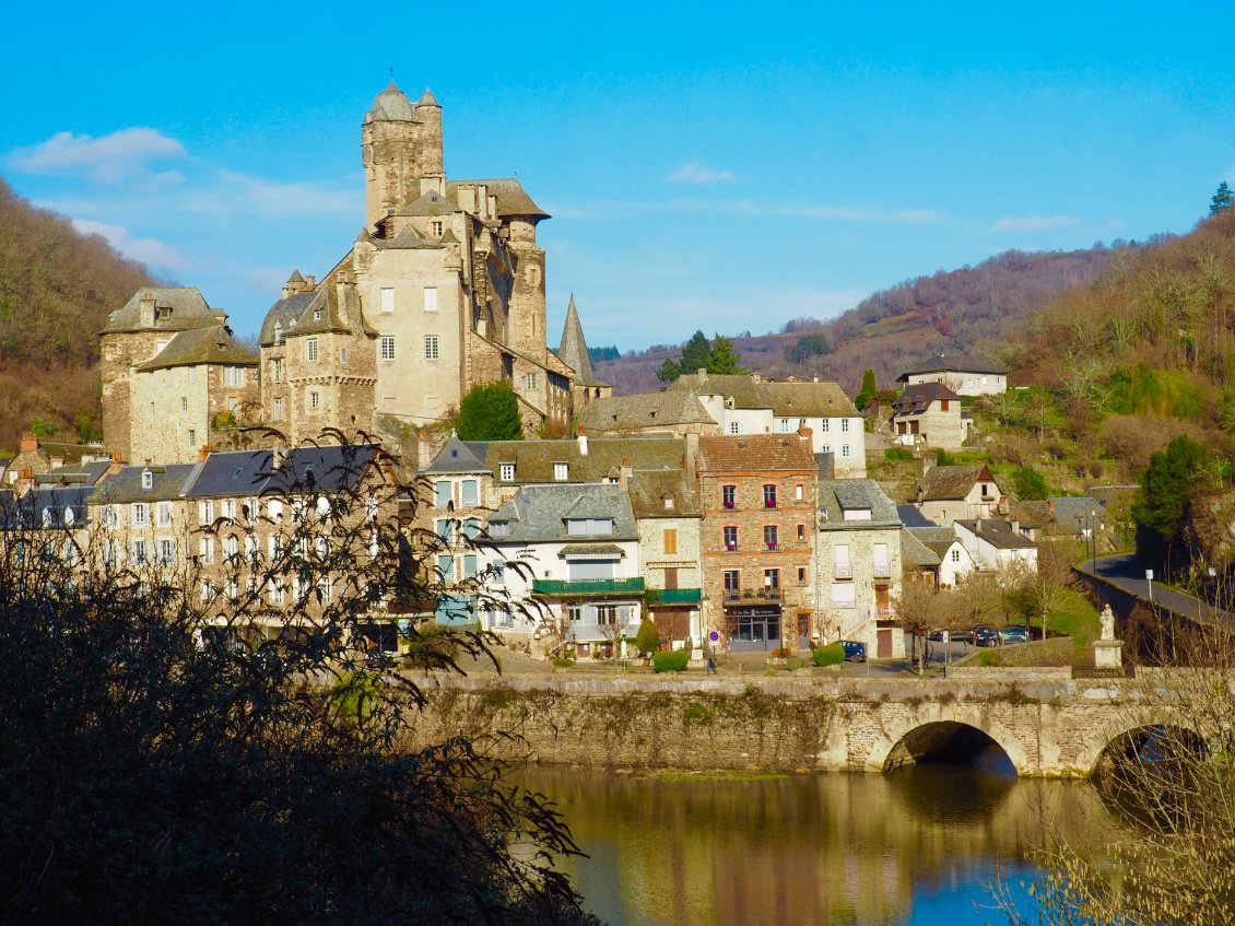Estaing (Aveyron).
