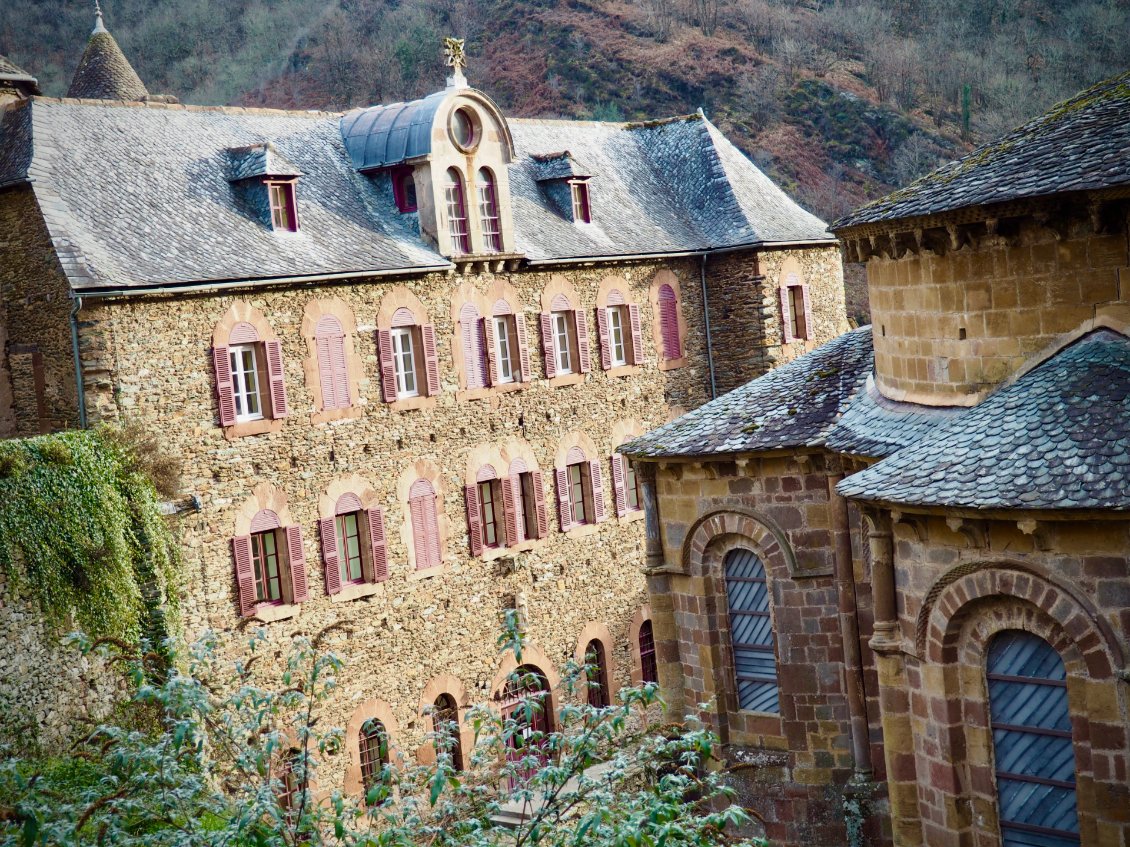 L’immense abbaye de Conques.