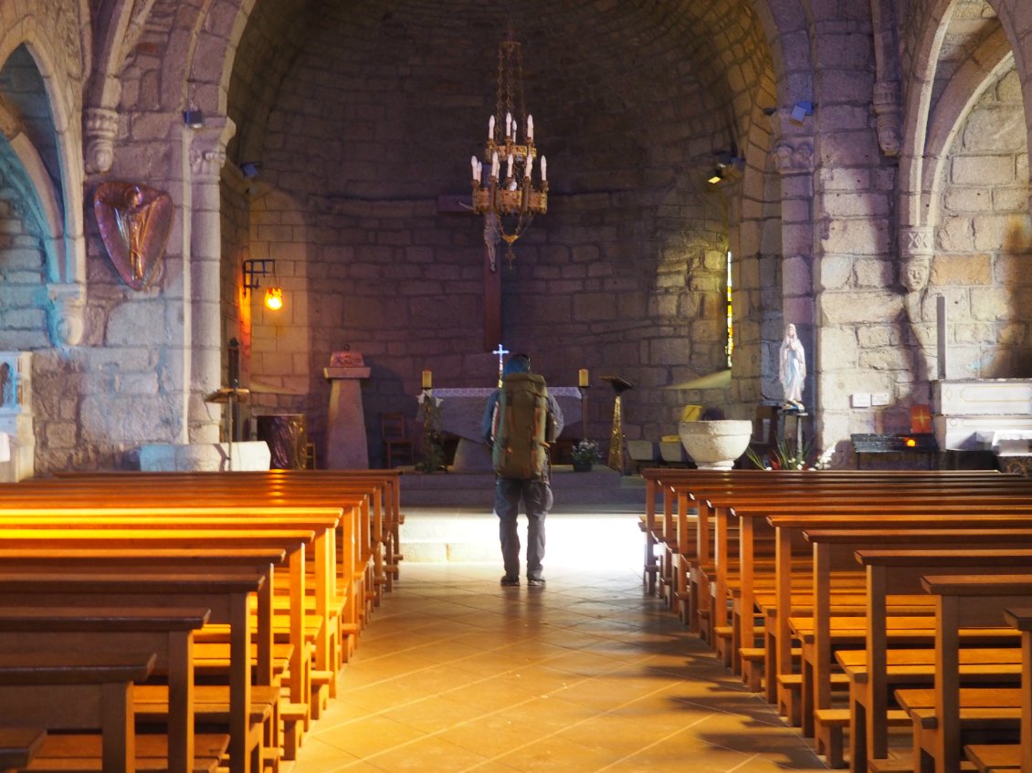Nous découvrons de très belles églises tout au long du chemin.