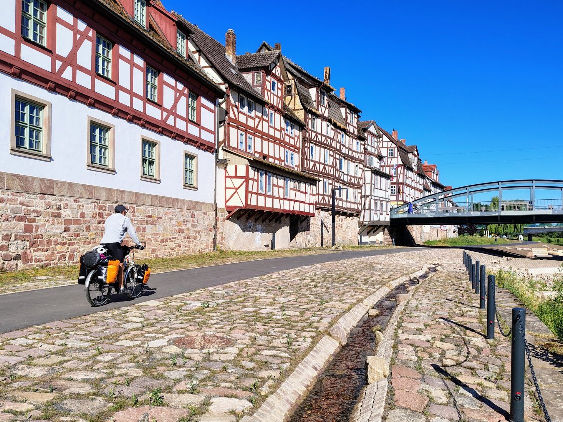 J19. Les maisons à colombage sont nombreuses depuis que je suis en Allemagne, aussi bien en milieu rural qu'urbain.