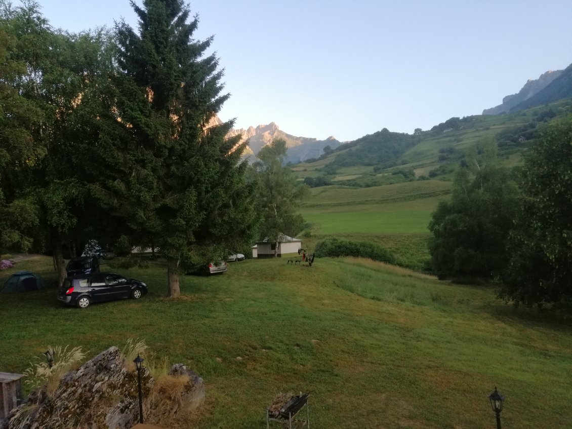 Vue du camping de Lescun