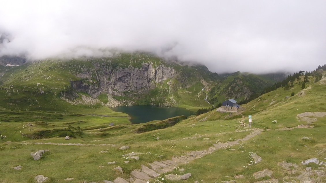 Lac d'Espingo et son refuge
