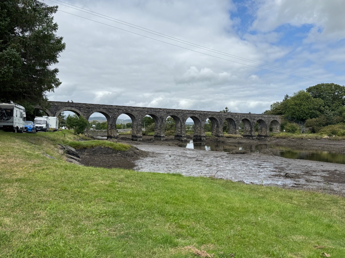 L'ancien pont de chemin de fer de Balludehob