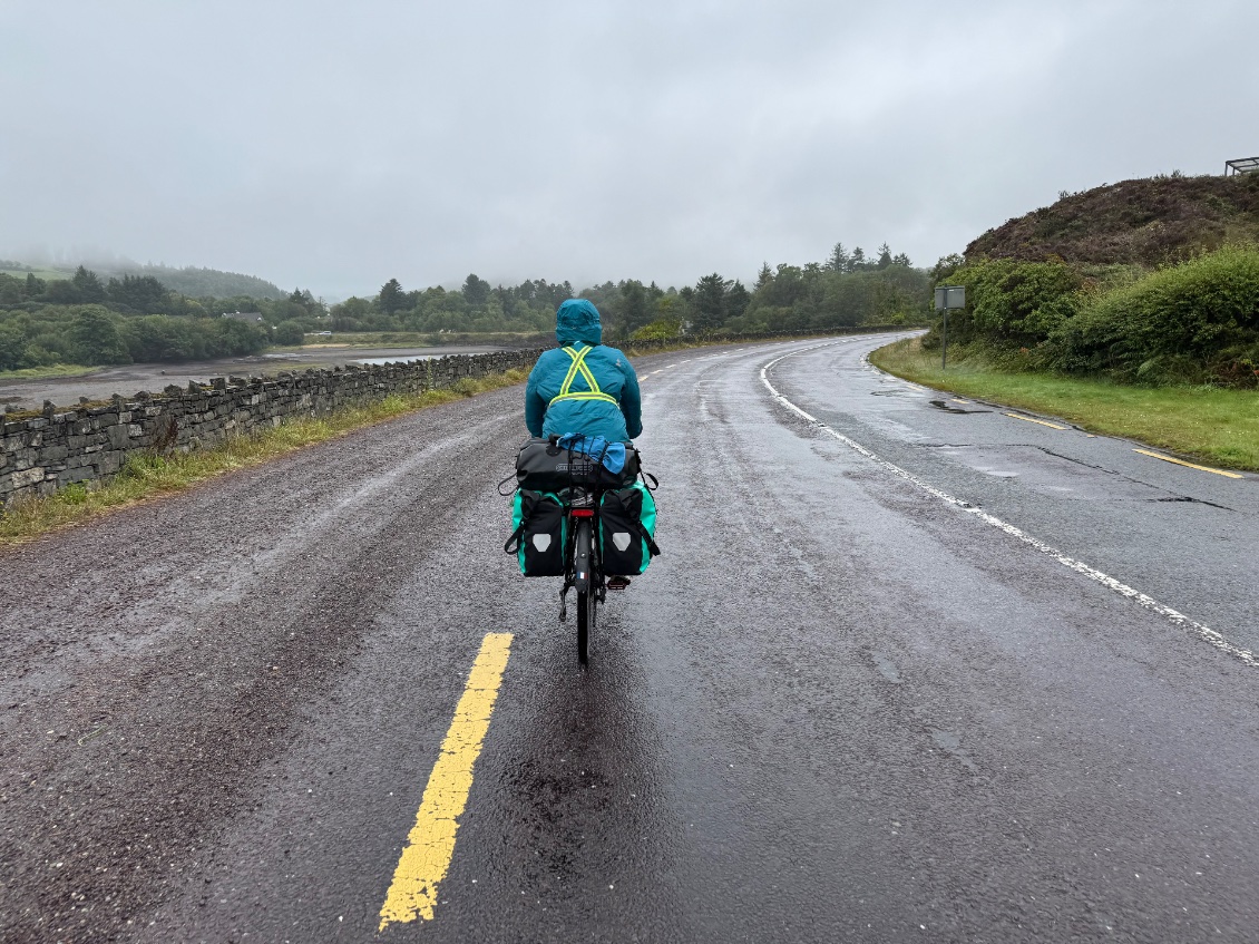 Il fallait s’attendre à rouler sous la pluie